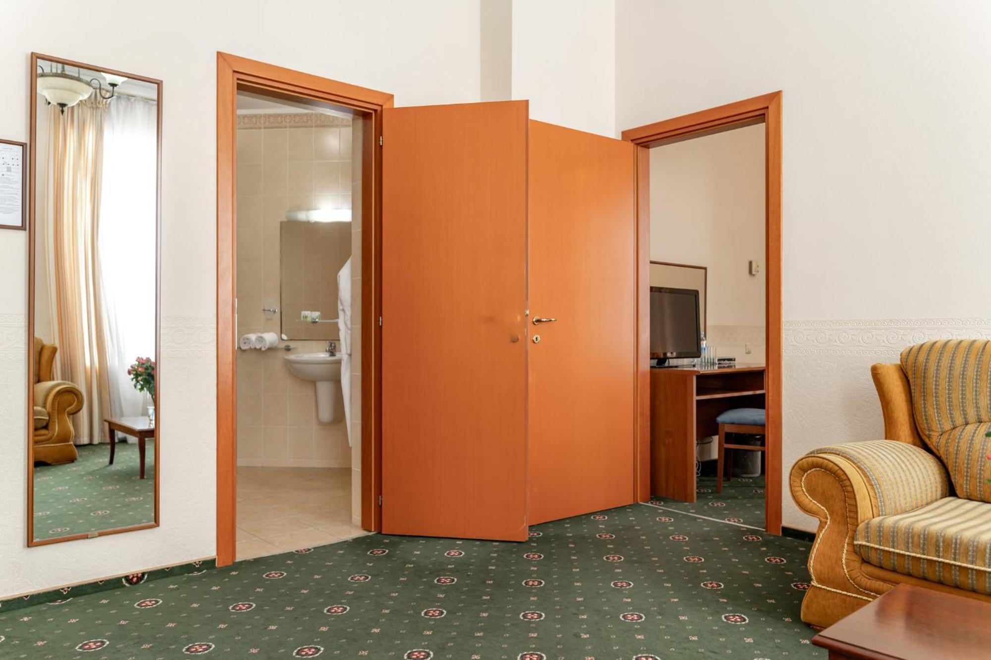 морський Hotel Odesa